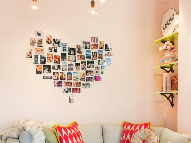 How to design a family photo wall