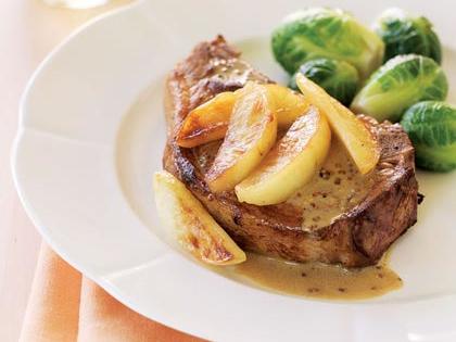 Cider-Brined Pork Chops with Sautéed Apples Recipe – Sunset Magazine
