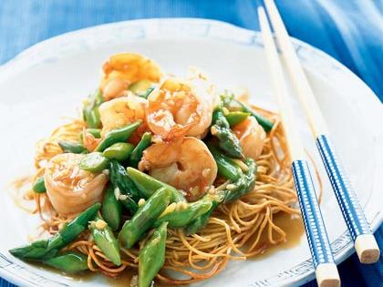 Asparagus and Shrimp Stir-Fry on Noodle Pillows Recipe – Sunset Magazine