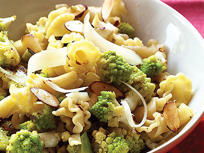 Romanesco Broccoli and Toasted Almond Pasta Recipe – Sunset Magazine