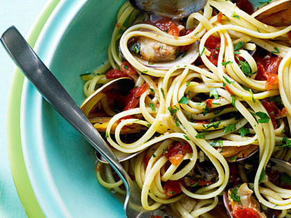 Spicy Linguine with Clams Recipe – Sunset Magazine