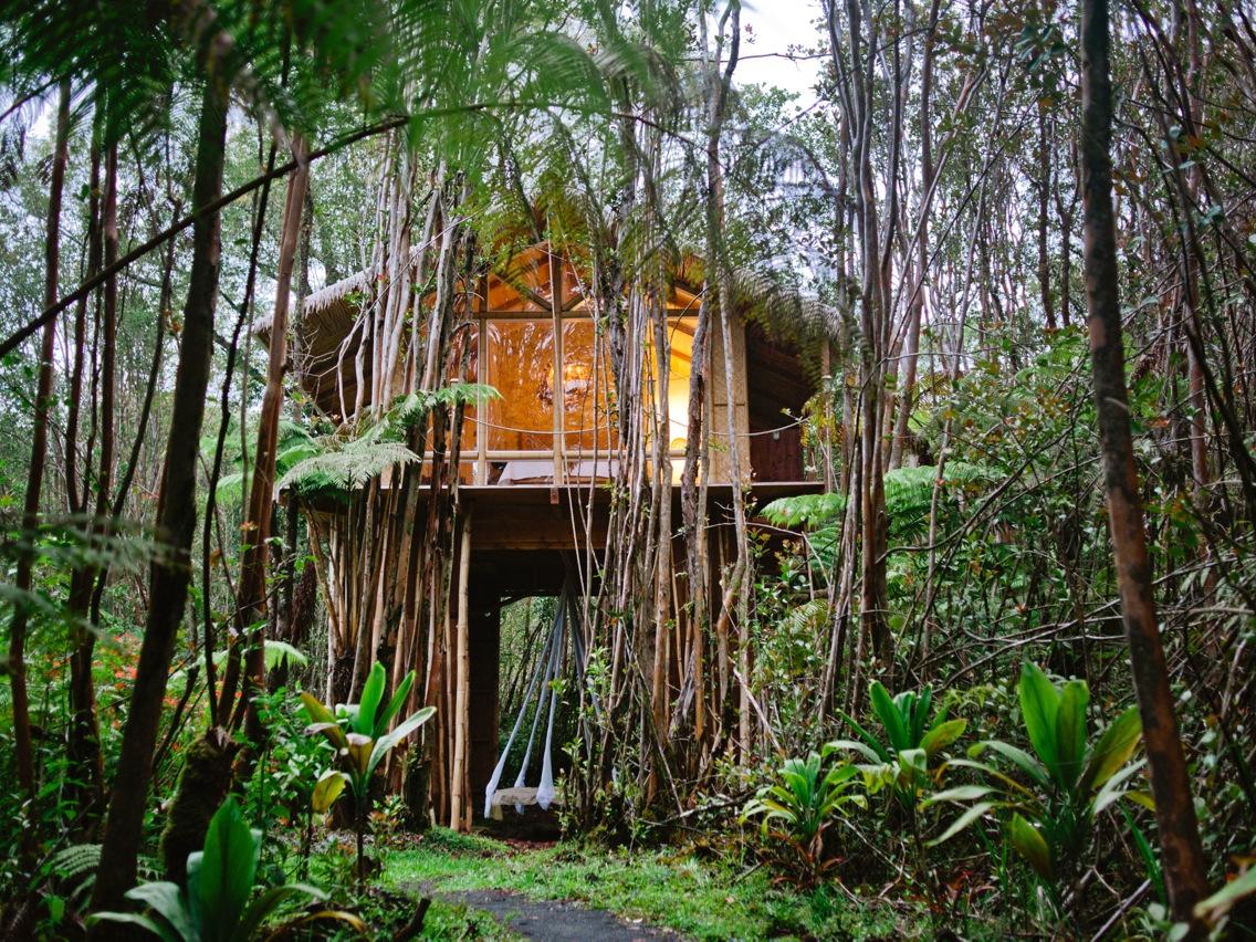 House Crush: Off-the-grid Hawaiian treehouse