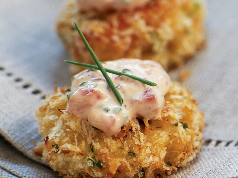 Pankocrusted Crab Cake Bites & Roasted PepperChive Aioli Recipe