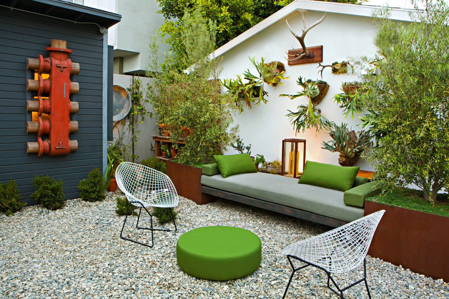 Big Style for Small Yards Design Ideas to Transform Tiny Spaces ...