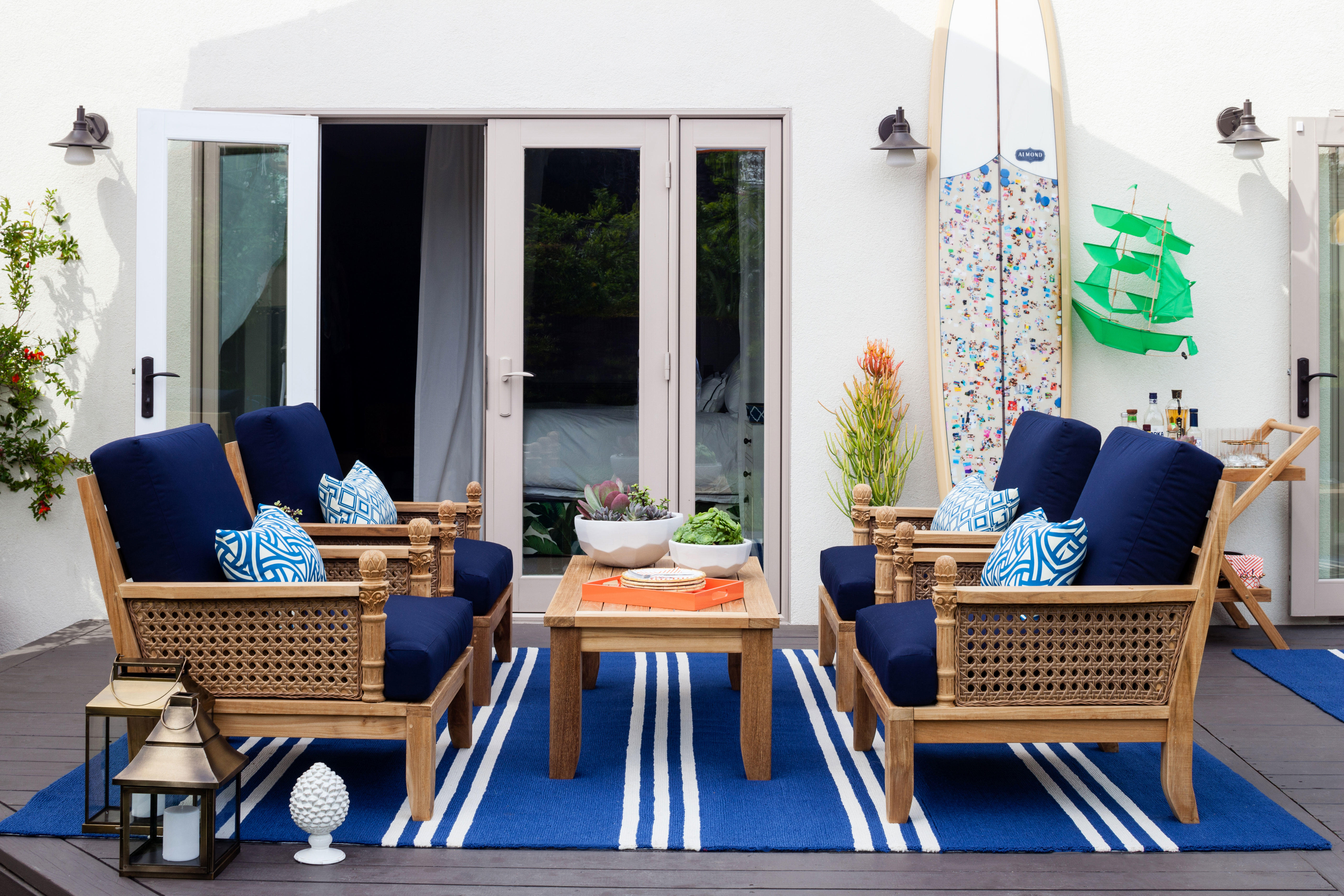 5 Ways to Style Your Outdoor Rug