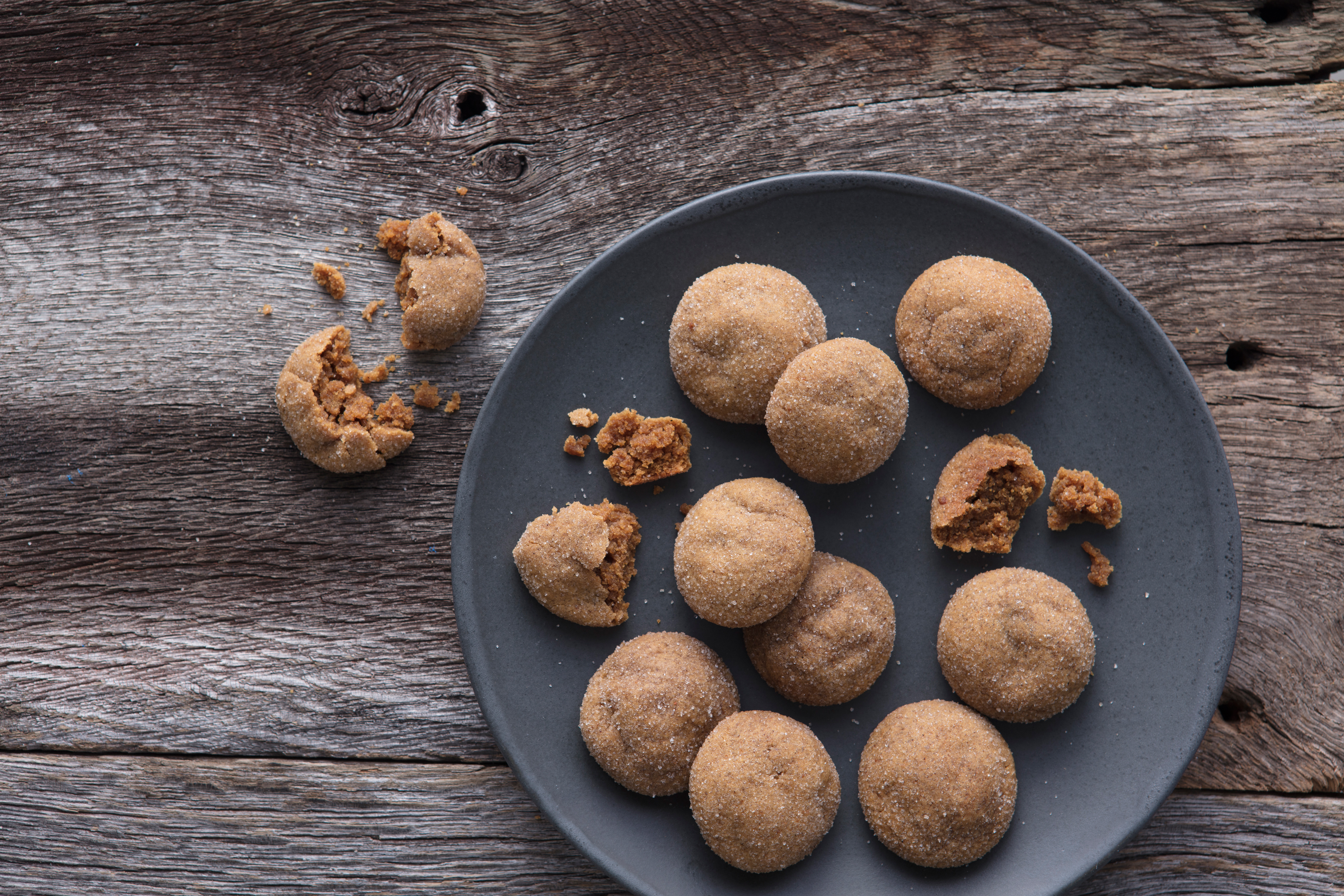 Sugar- and Spice-dusted Ginger Chew Cookies