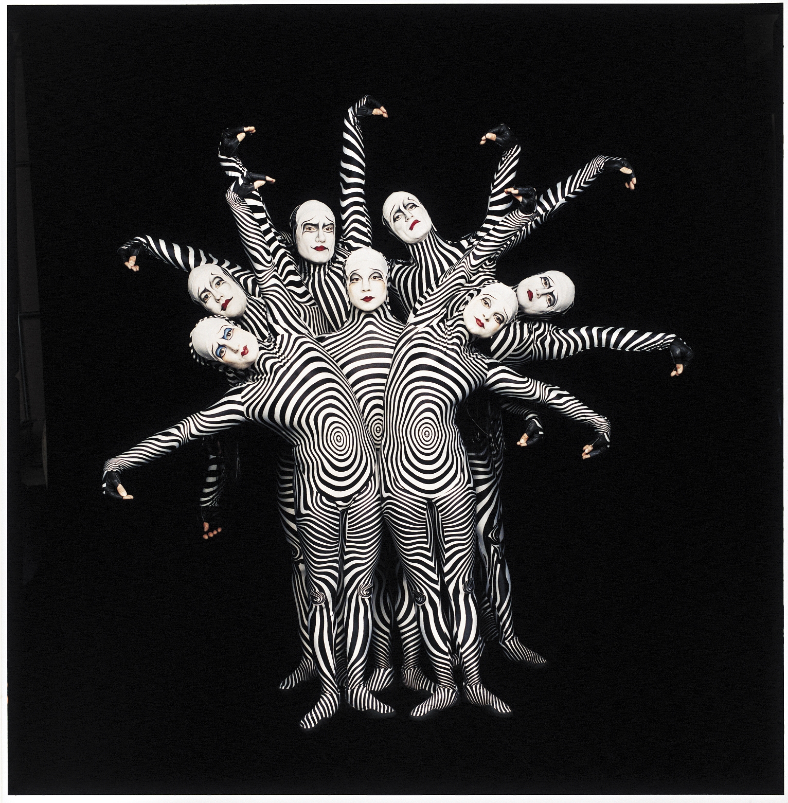 best-theatrical-show-o-by-cirque-du-soleil