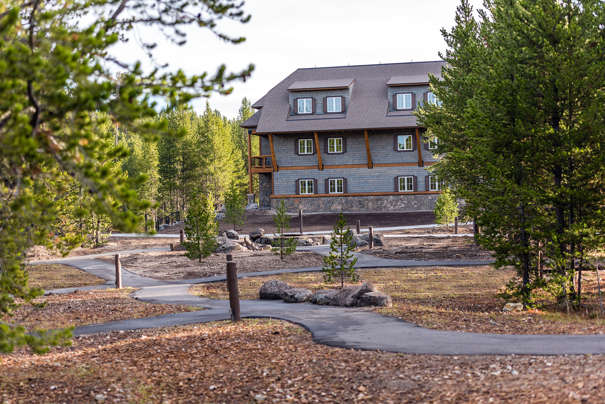 canyon-lodge-cabins-yellowstone-national-park-wy