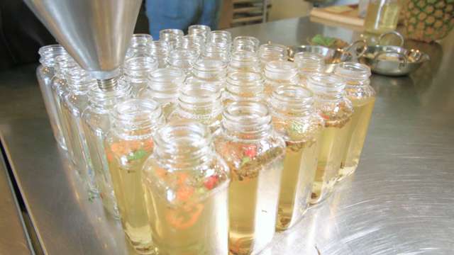 How to make Puerto Rican hot sauce