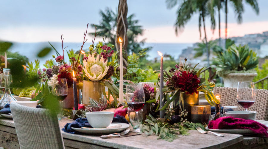 Outdoor Holiday Decorations for a Festive Soiree - Sunset Magazine