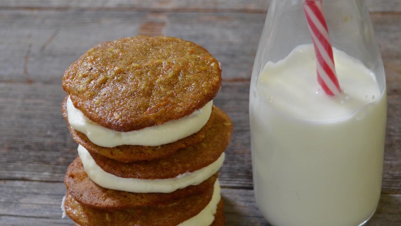 How to Make Carrot Cake Whoopie Pies