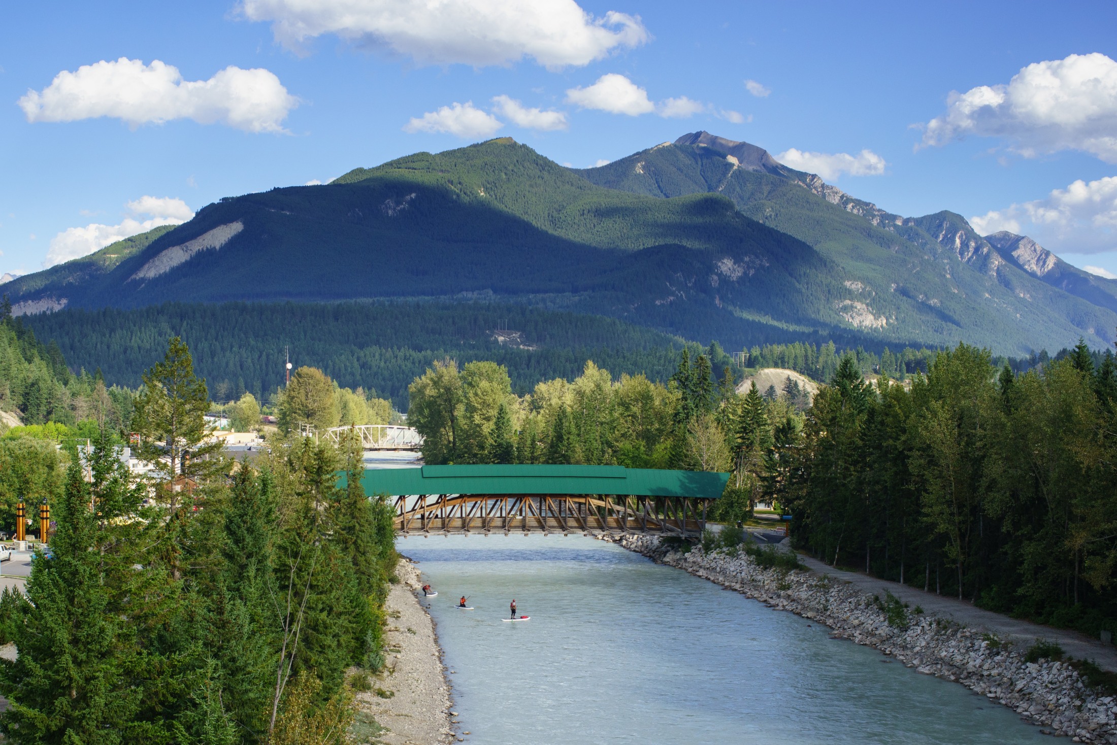 places to visit at golden bc