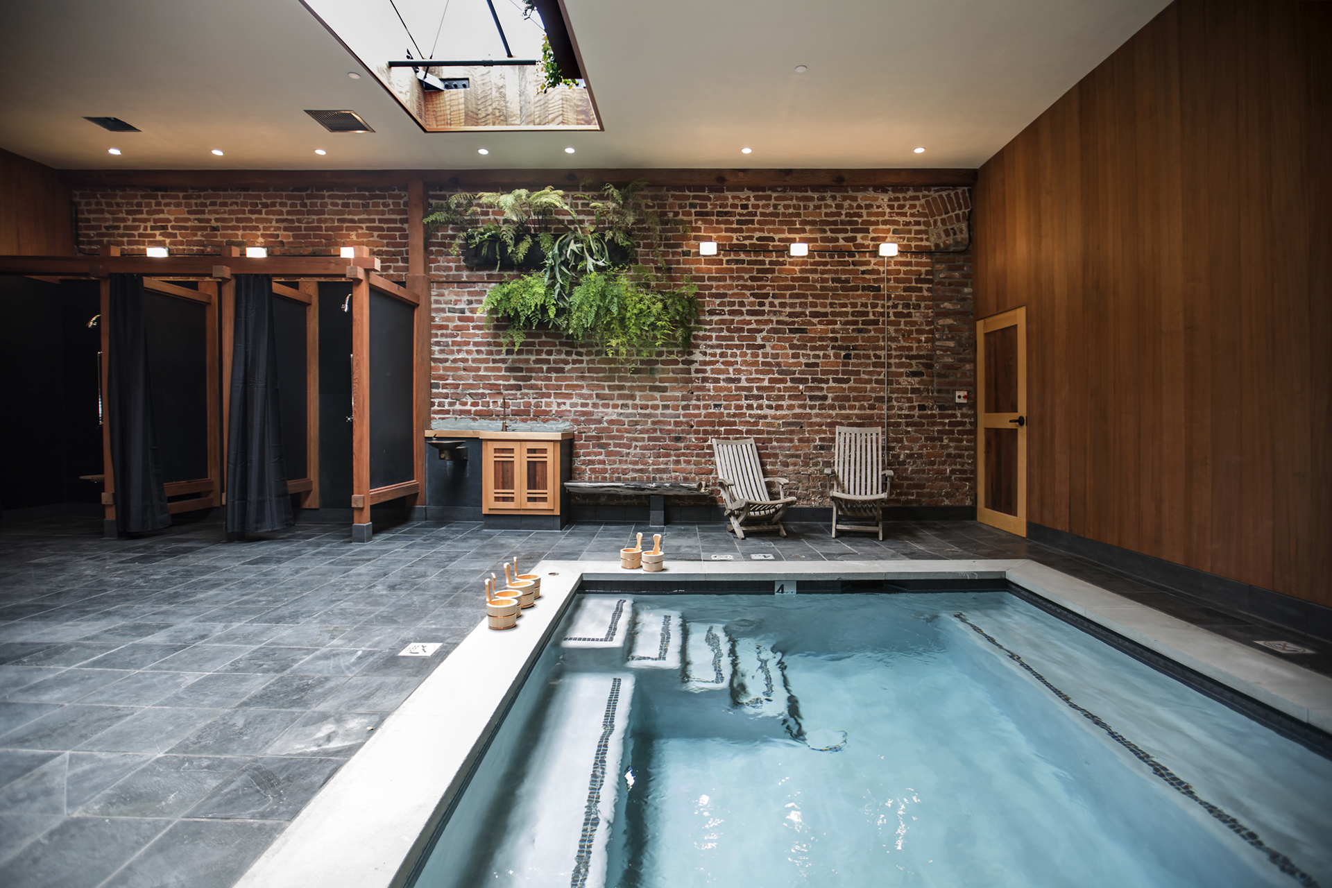 Top 10 Luxe Bath Houses