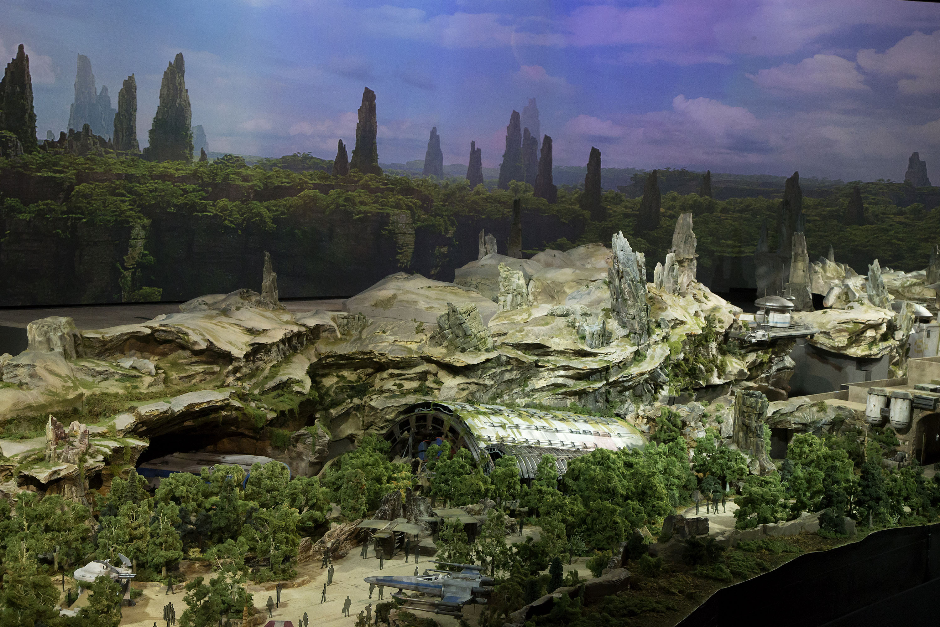 Star Wars Galaxy's Edge Model