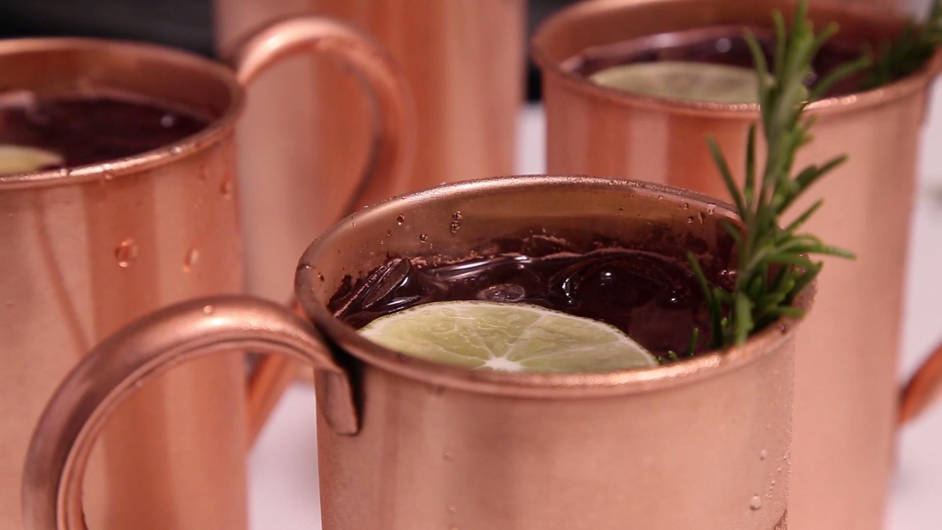 How to Make Pomegranate Moscow Mules