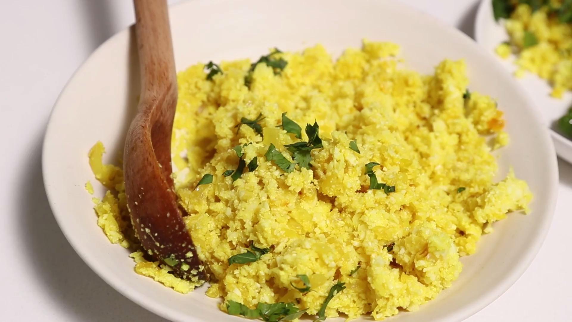 How to Make Turmeric Cauliflower Rice