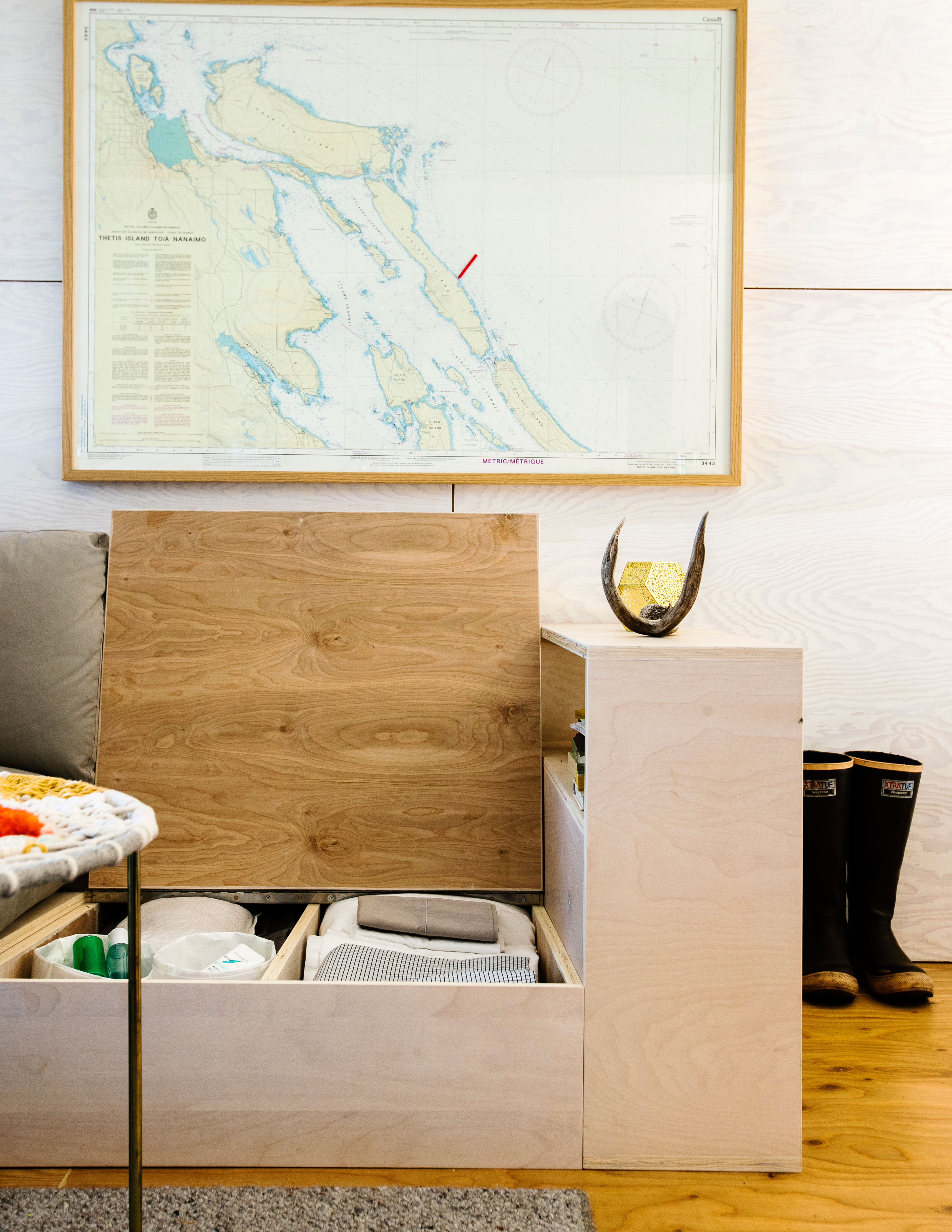 The Best Double-Duty Furniture Pieces for Small Spaces