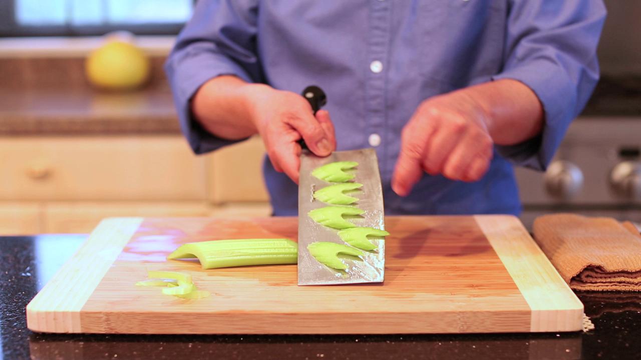 Knife skills with Martin Yan Slant cut Sunset Magazine