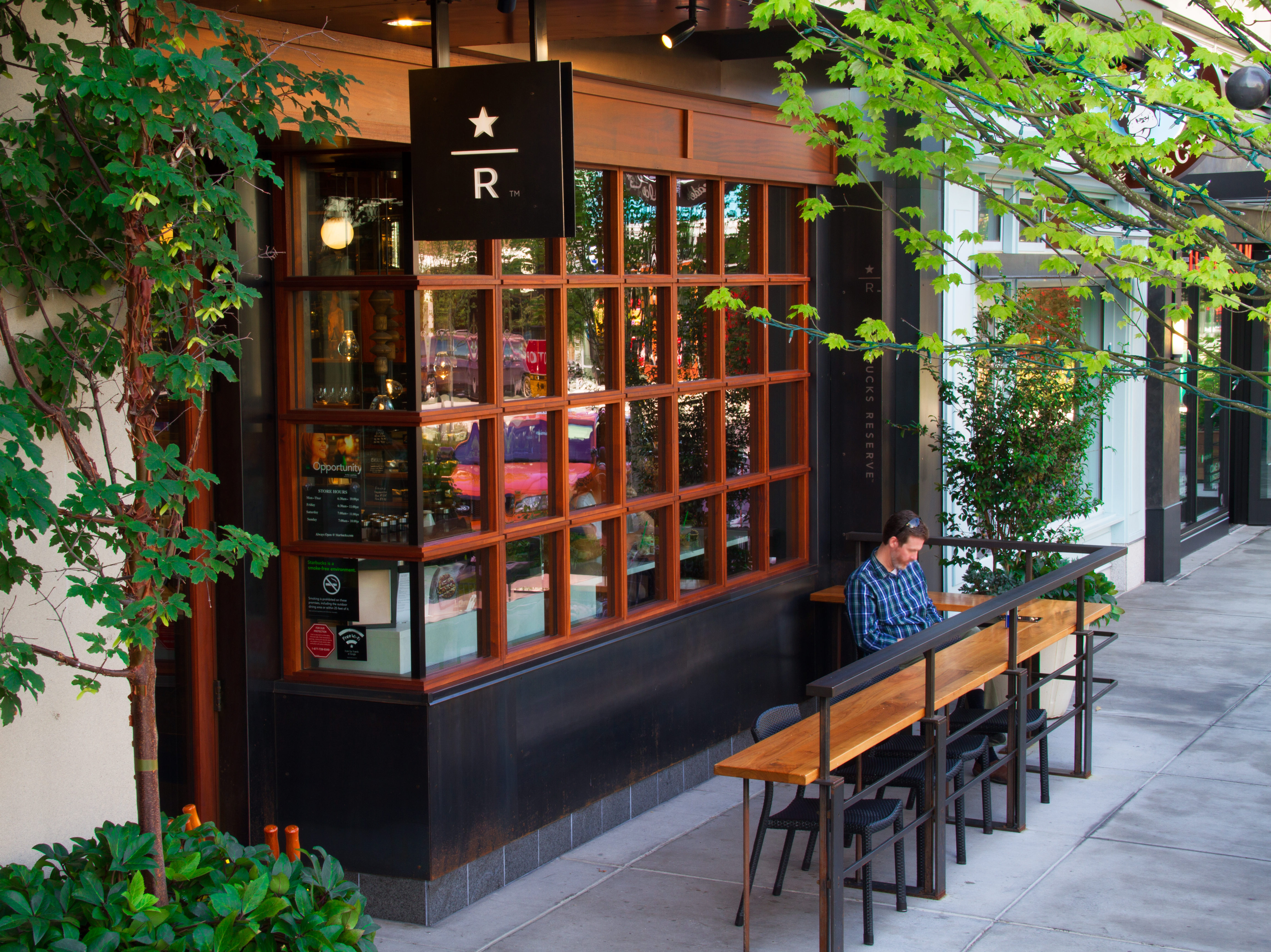 Starbucks Gets an Upgrade at Its New Reserve Stores