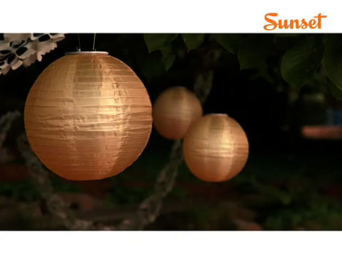 Hanging solar lanterns