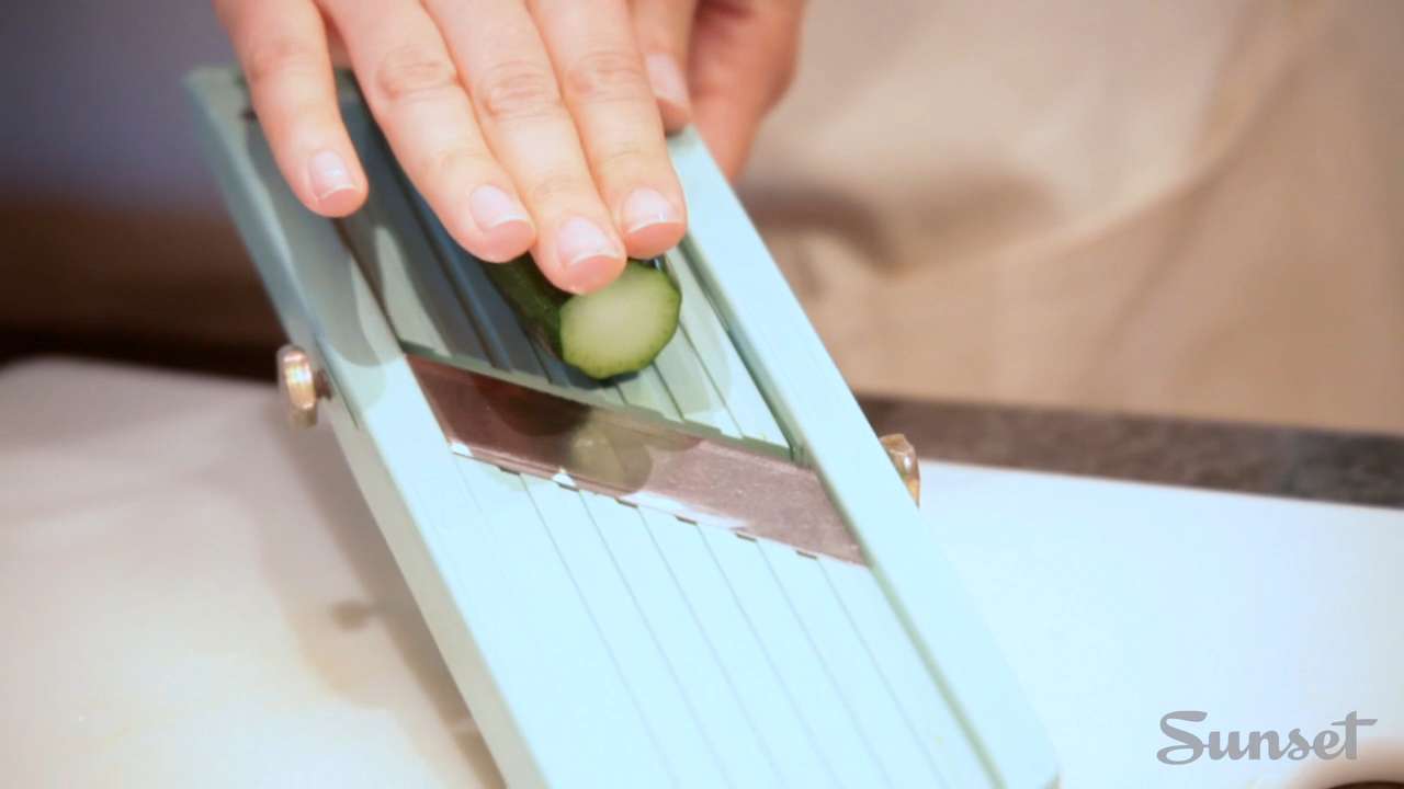 The fastest way to slice fresh vegetables